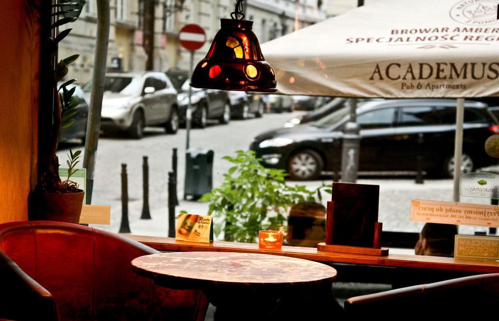 Nocleg ze śniadaniem Academus Pub & Wrocław