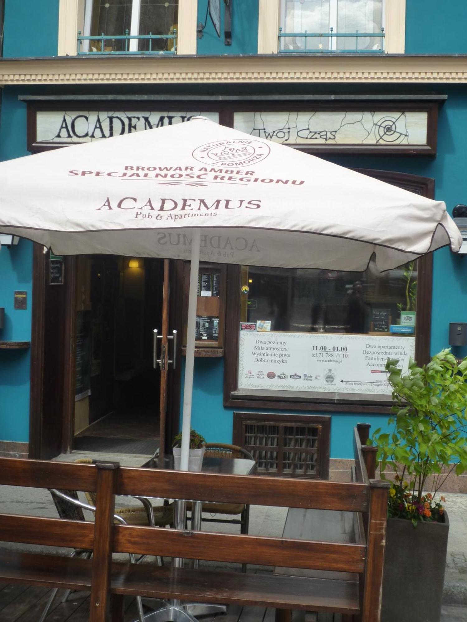 Academus Pub &