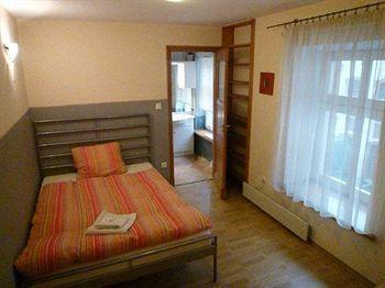 Academus Pub & 3* Wrocław